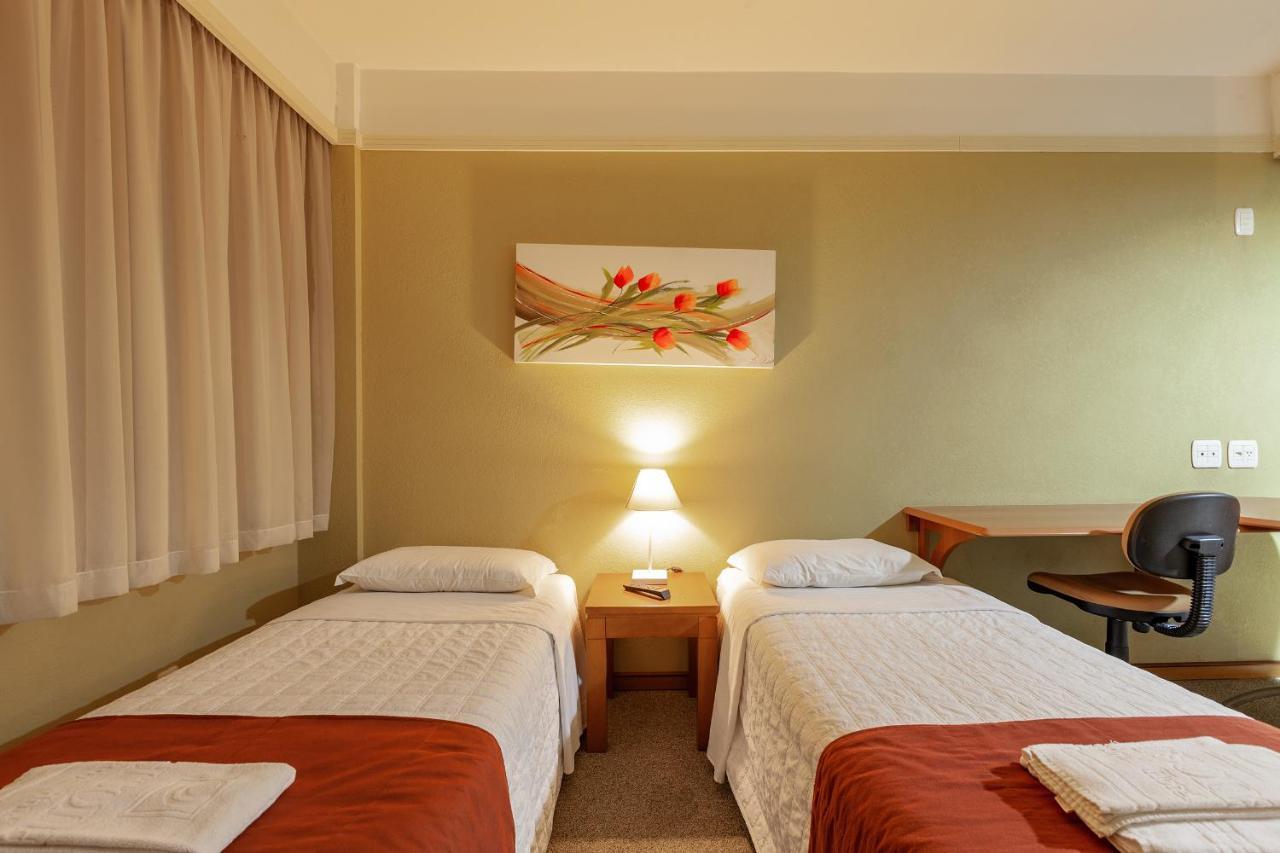 Tri Hotel Executive Caxias Caxias do Sul Exterior foto