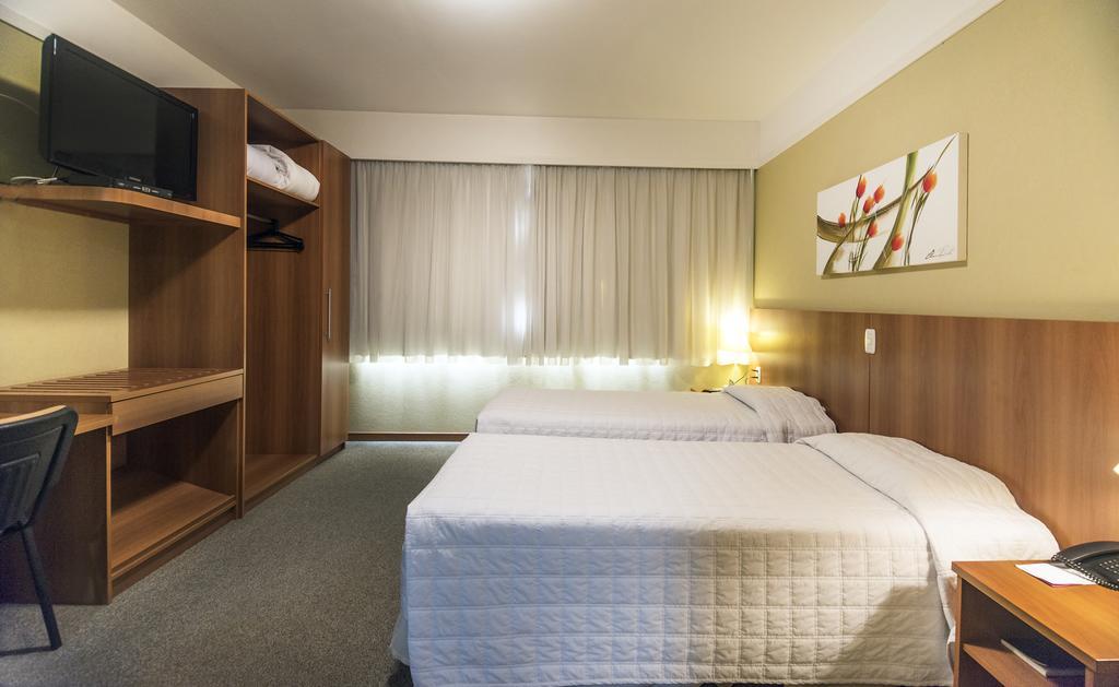 Tri Hotel Executive Caxias Caxias do Sul Exterior foto